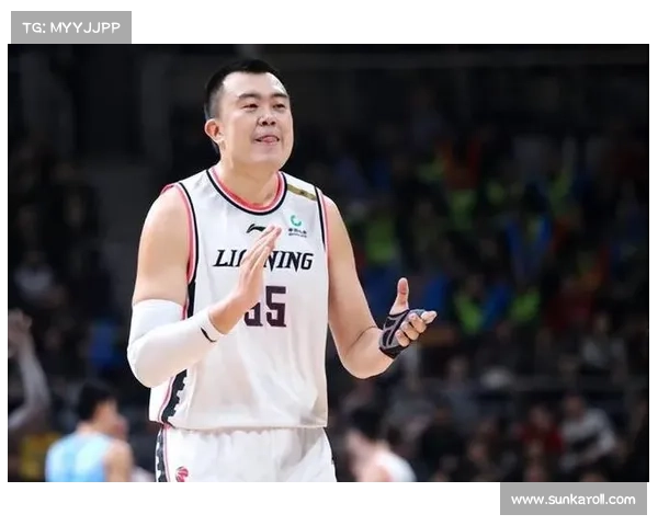 15岁天才中锋亮相辽宁全运集训 韩德君接班人摸高3.50米 15岁天才中锋亮相辽宁全运集训 韩德君接班人摸高3.50米