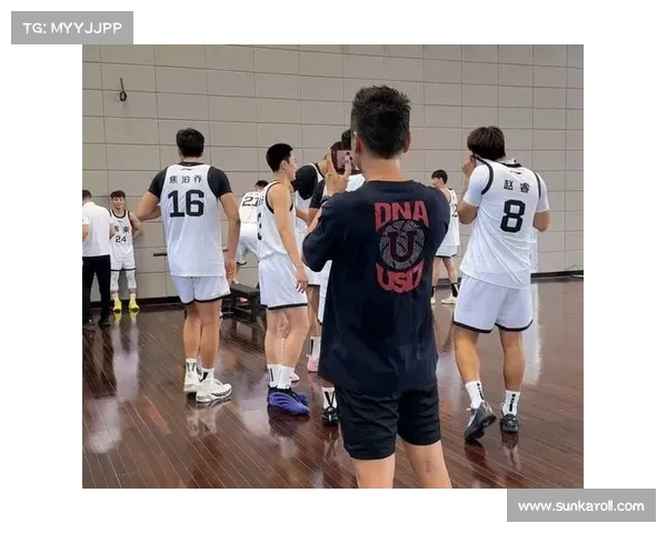 杜锋妙手调阵容广东男篮全运热身赛众神归位再现王朝底蕴 杜锋妙手调阵容广东男篮全运热身赛众神归位再现王朝底蕴
