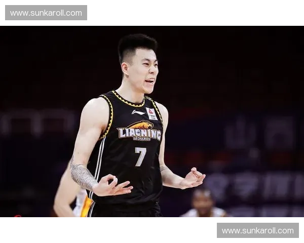 张镇麟无球跑动能力全面进化，成为上海队外线关键得分点